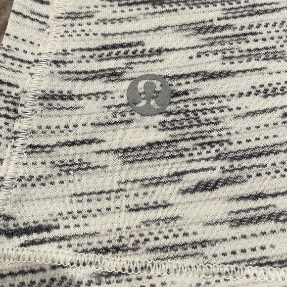 Lululemon Tank Top with built in Sports Bra - Picture 4 of 8